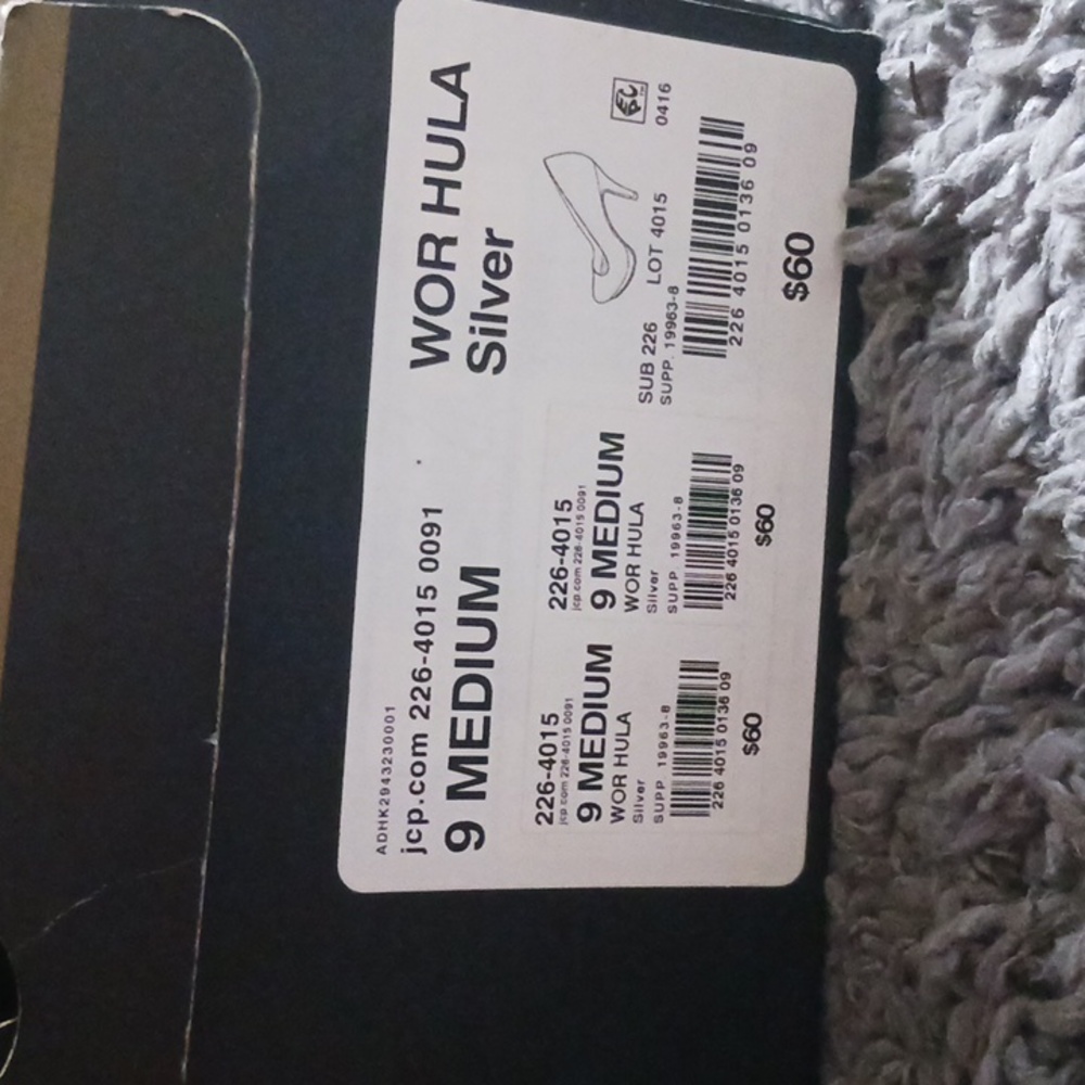 Shoes - Picture 6 of 6